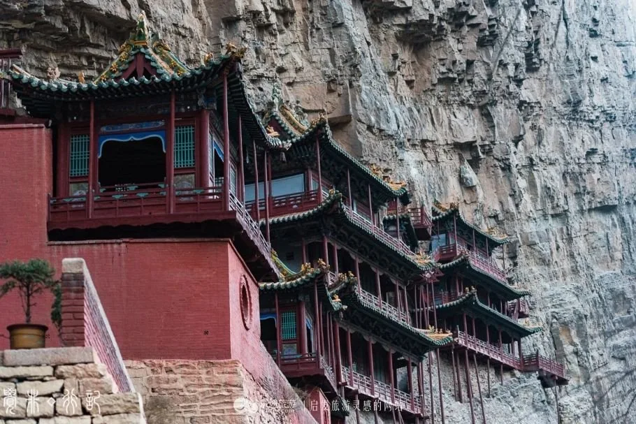 Yungang Grottoes and Hanging Temple One-day Tour from Beijing