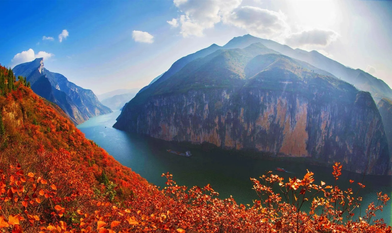 Three Gorges Hiking and Wu River Biking for A Week