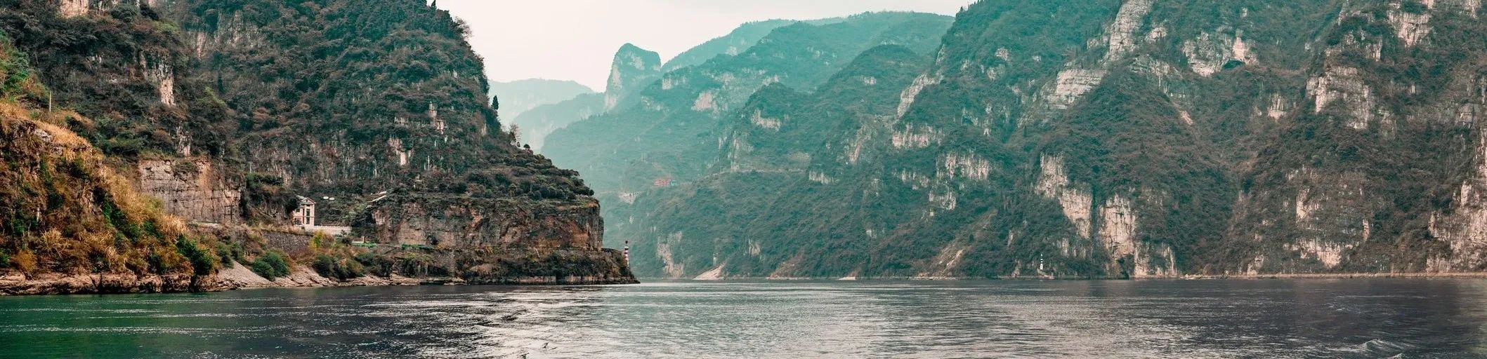 Yangtze River Cruise to the Three Gorges and the Dam (4 Days 3 Nights)