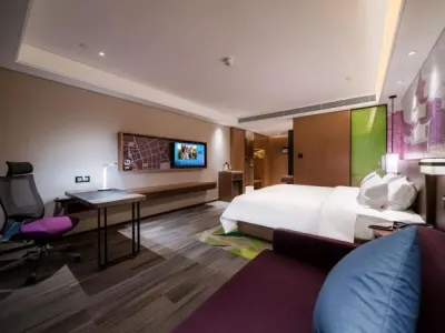 A room in Hampton by Hilton Kaili