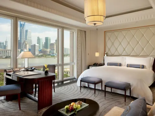 A photo of the interior of Shanghai Peninsula hotel