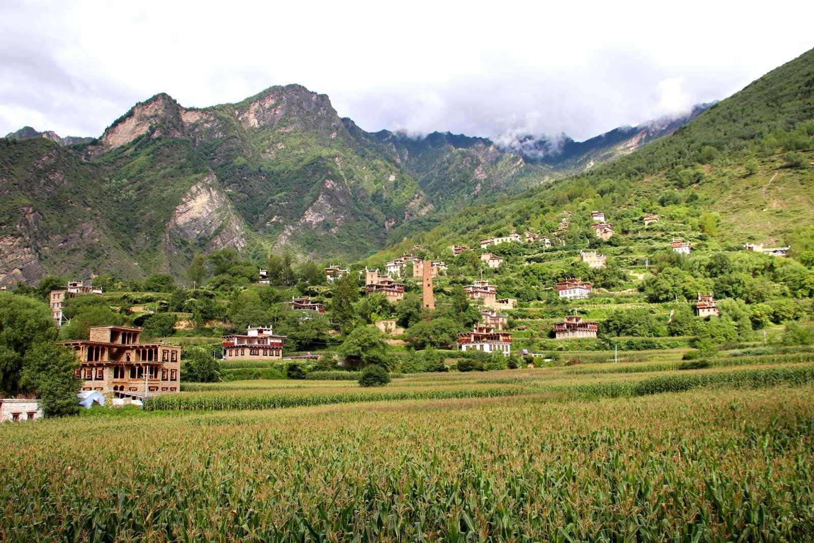 Garze Grasslands: Sichuan’s Tibetan Plateau